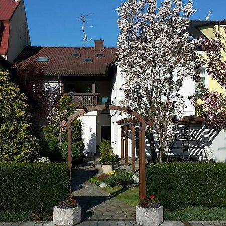 Františkovy Lázně Apartment Pension Stark מראה חיצוני תמונה