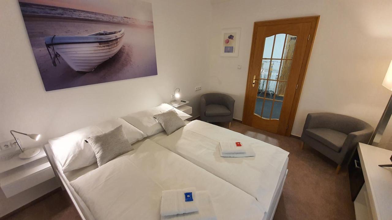 Františkovy Lázně Apartment Pension Stark מראה חיצוני תמונה