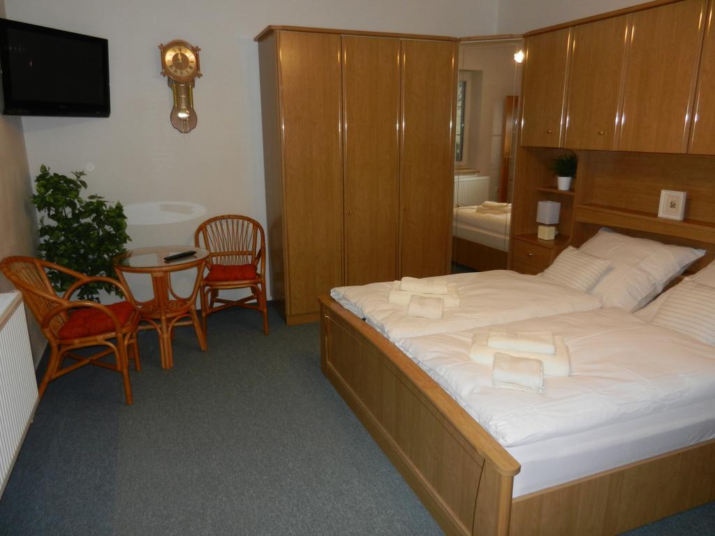 Františkovy Lázně Apartment Pension Stark מראה חיצוני תמונה